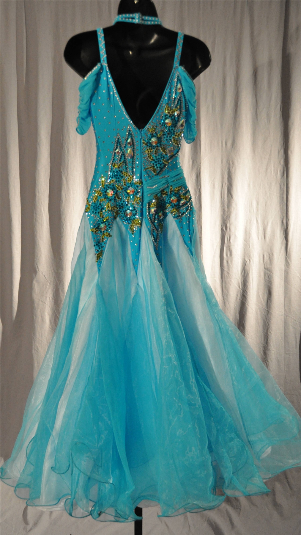 Elegant Aqua Drop Shoulder Mesh Sleeves Ballroom Dress